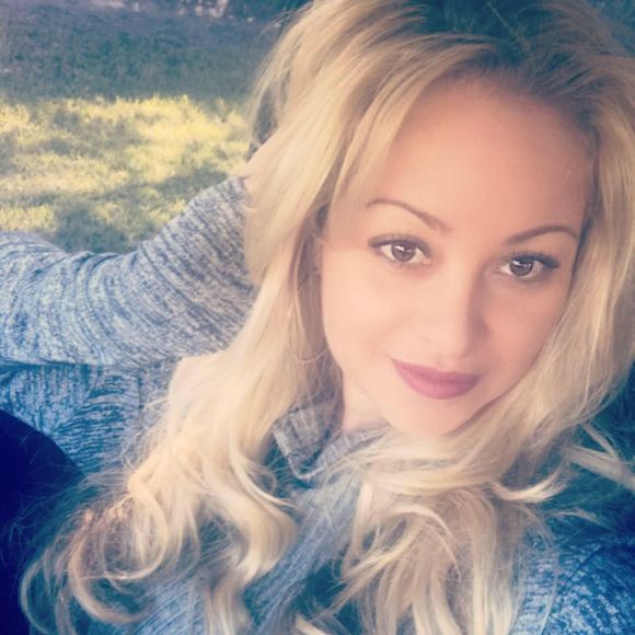 Meet your Posher, Kay - Picture 1 of 1